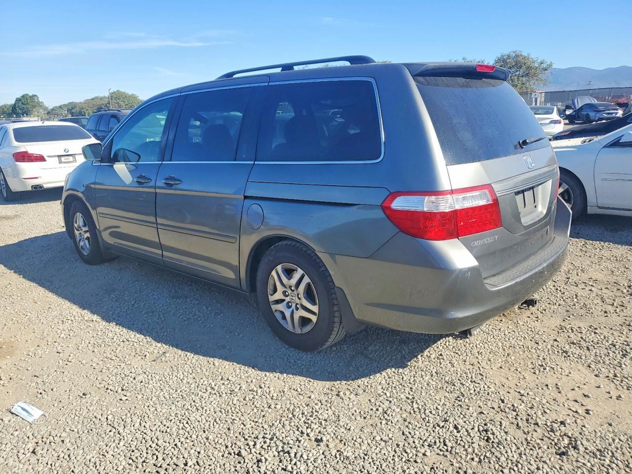2007 Honda Odyssey Ex - Image 2