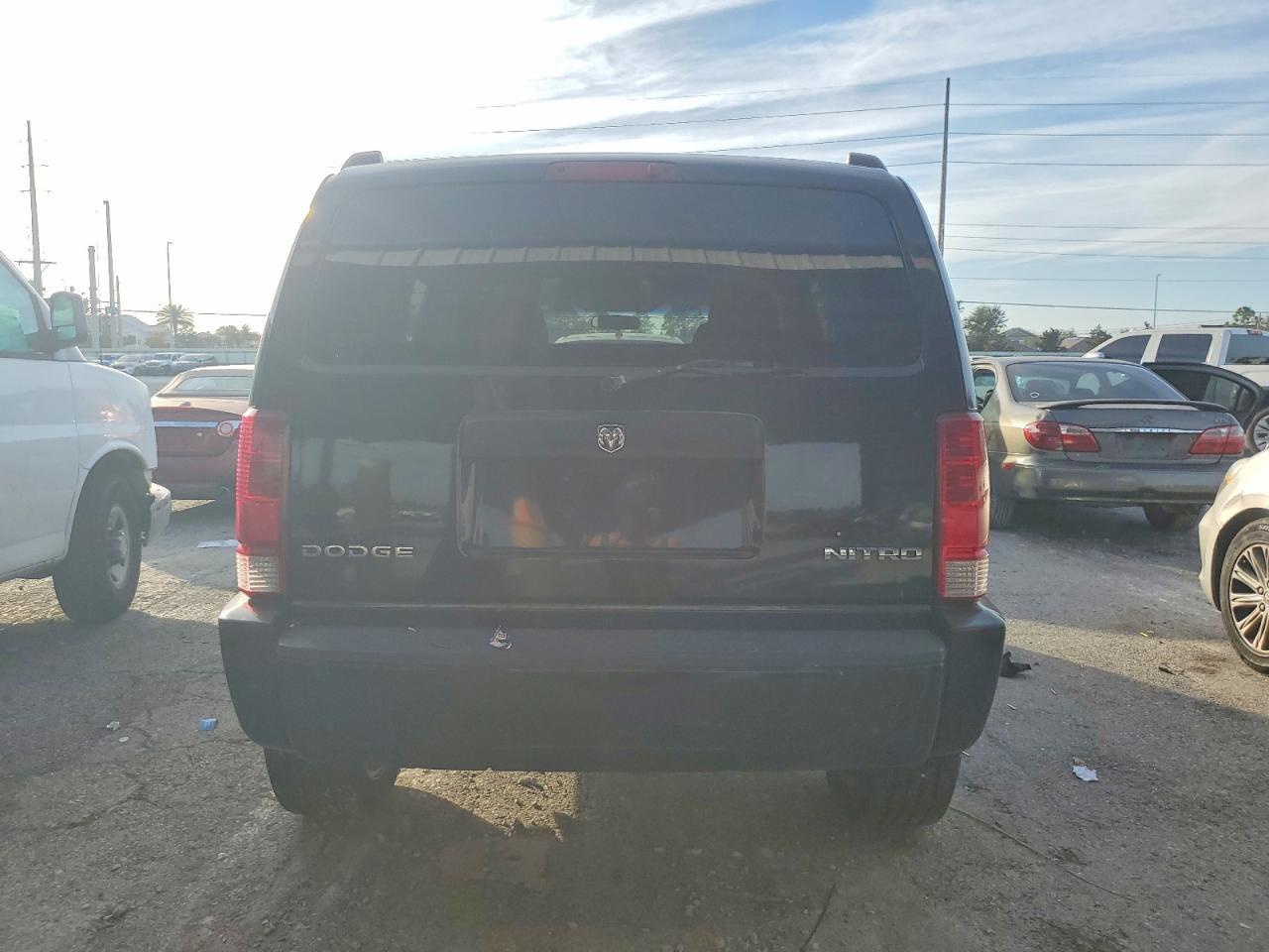 2010 Dodge Nitro Se - Фото 6