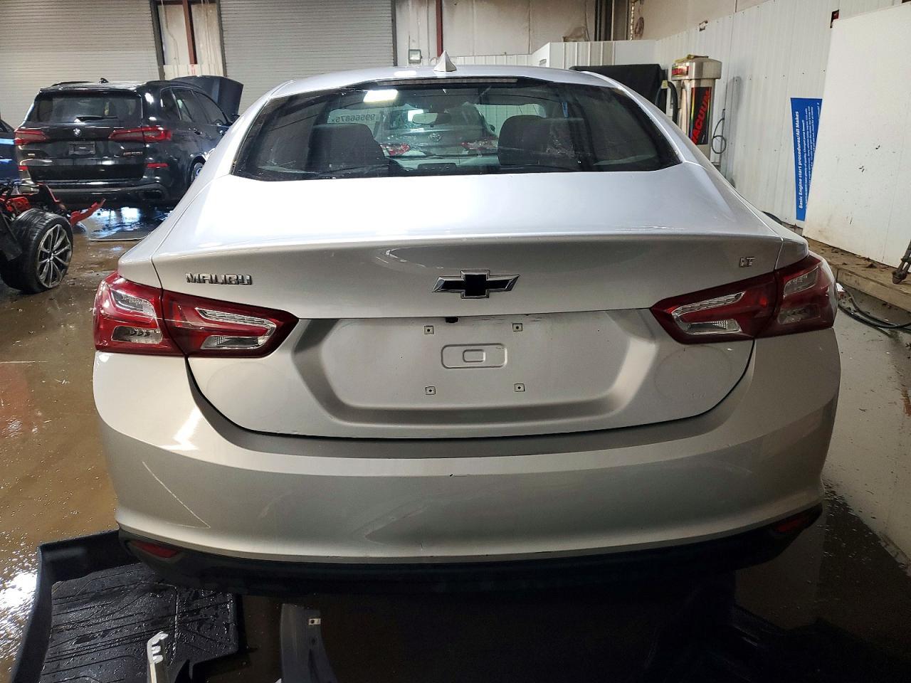 2022 Chevrolet Malibu Lt - Image 6