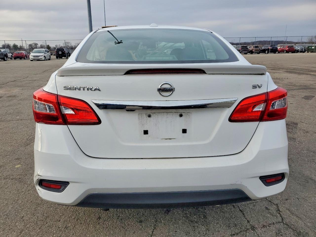 2018 Nissan Sentra S - Фото 6