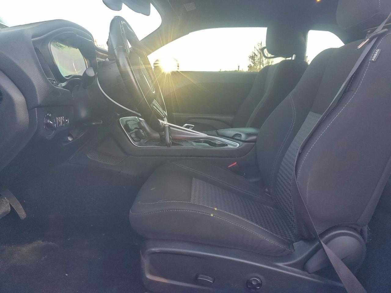 2021 Dodge Challenger Sxt - Image 7