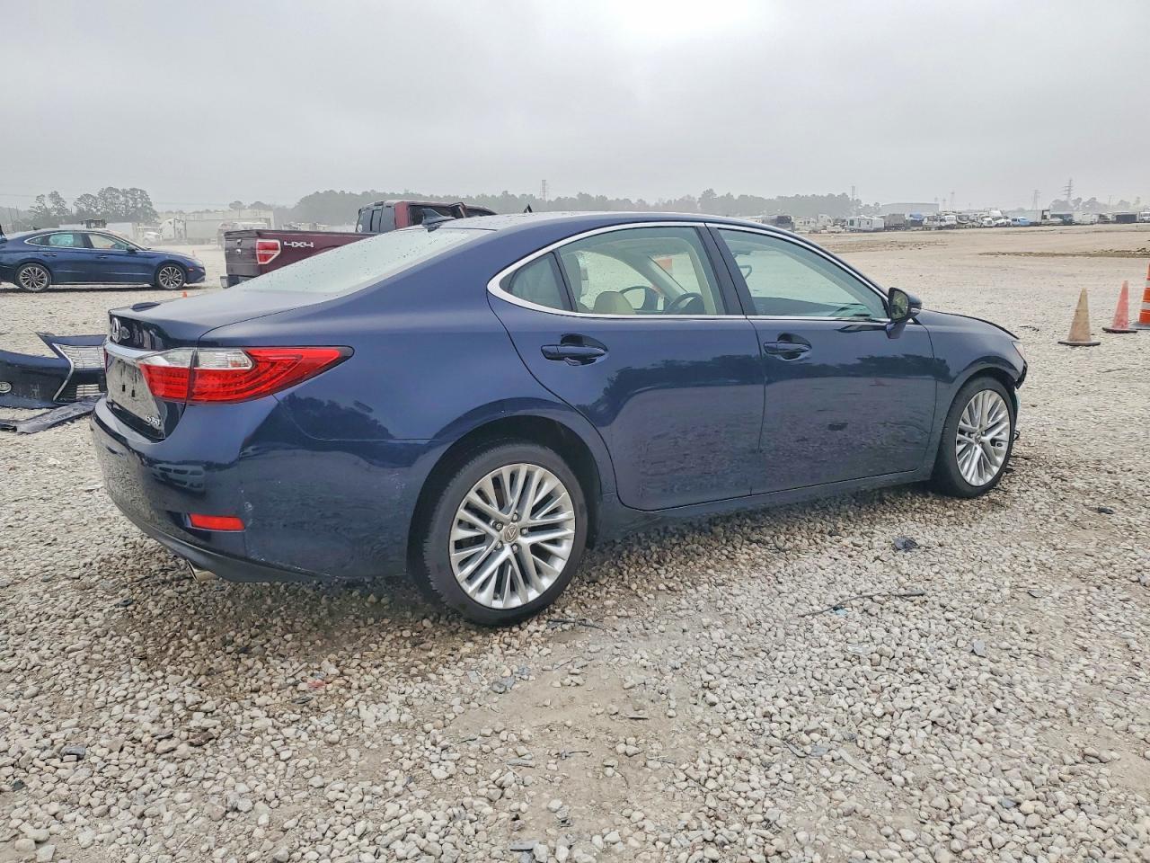 2014 Lexus Es 350 - Image 3
