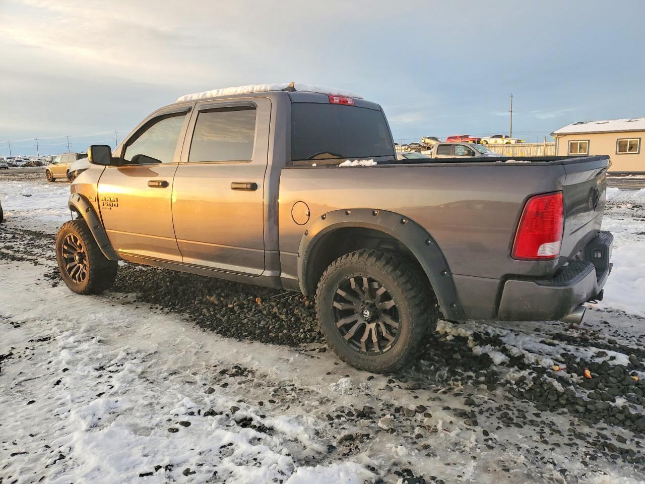 2020 Ram 1500 Classic Tradesman - Фото 2