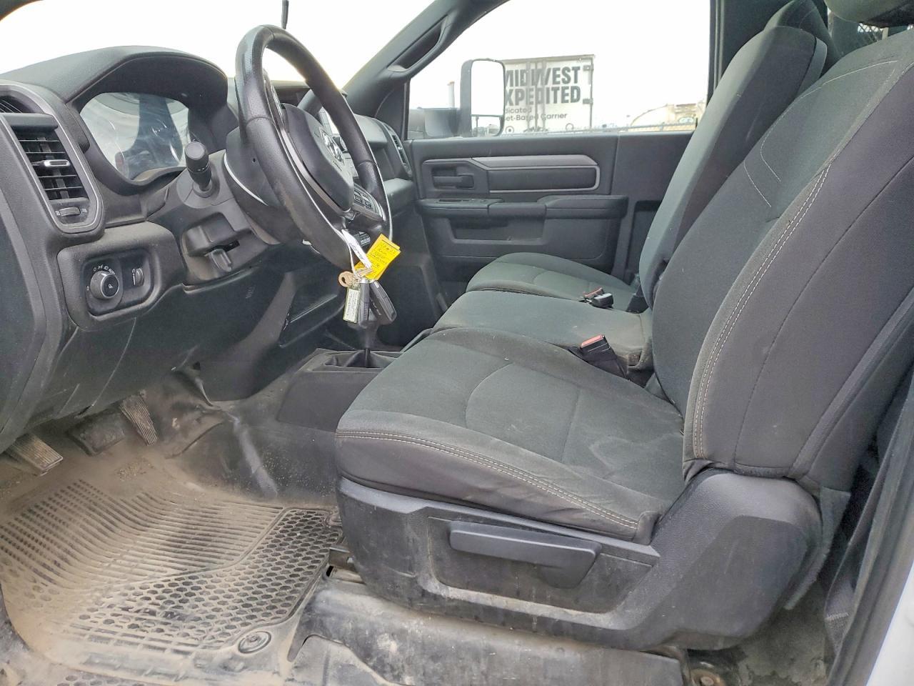 2022 Ram 3500 Flatbed Truck - Image 7