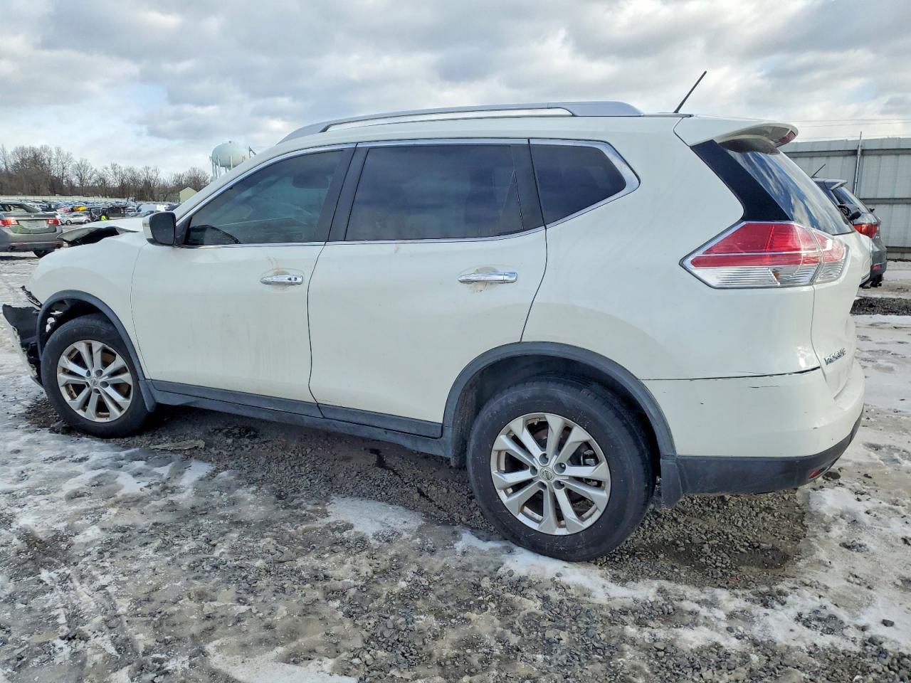 2016 Nissan Rogue S - Image 2