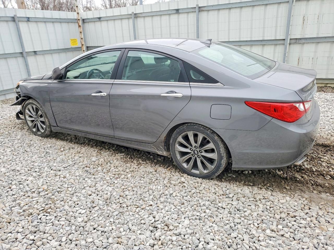 2012 Hyundai Sonata Se - Image 2