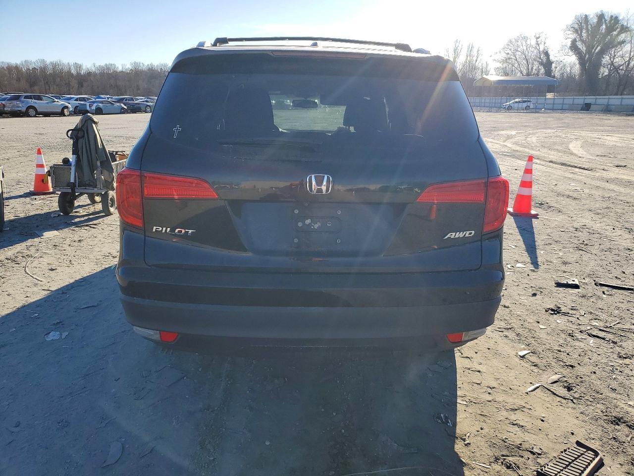 2017 Honda Pilot Exl - Image 6