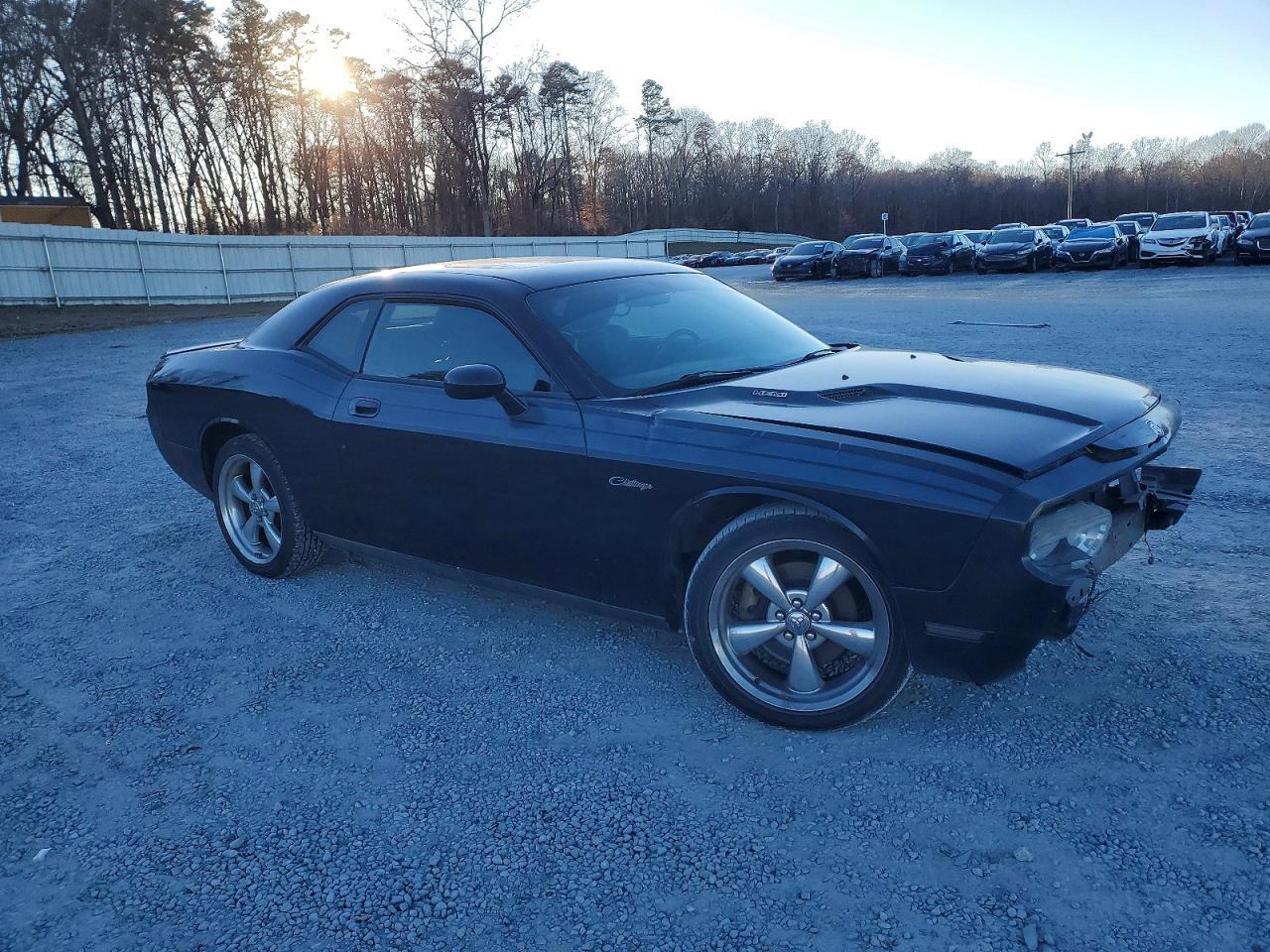 2010 Dodge Challenger - Image 4