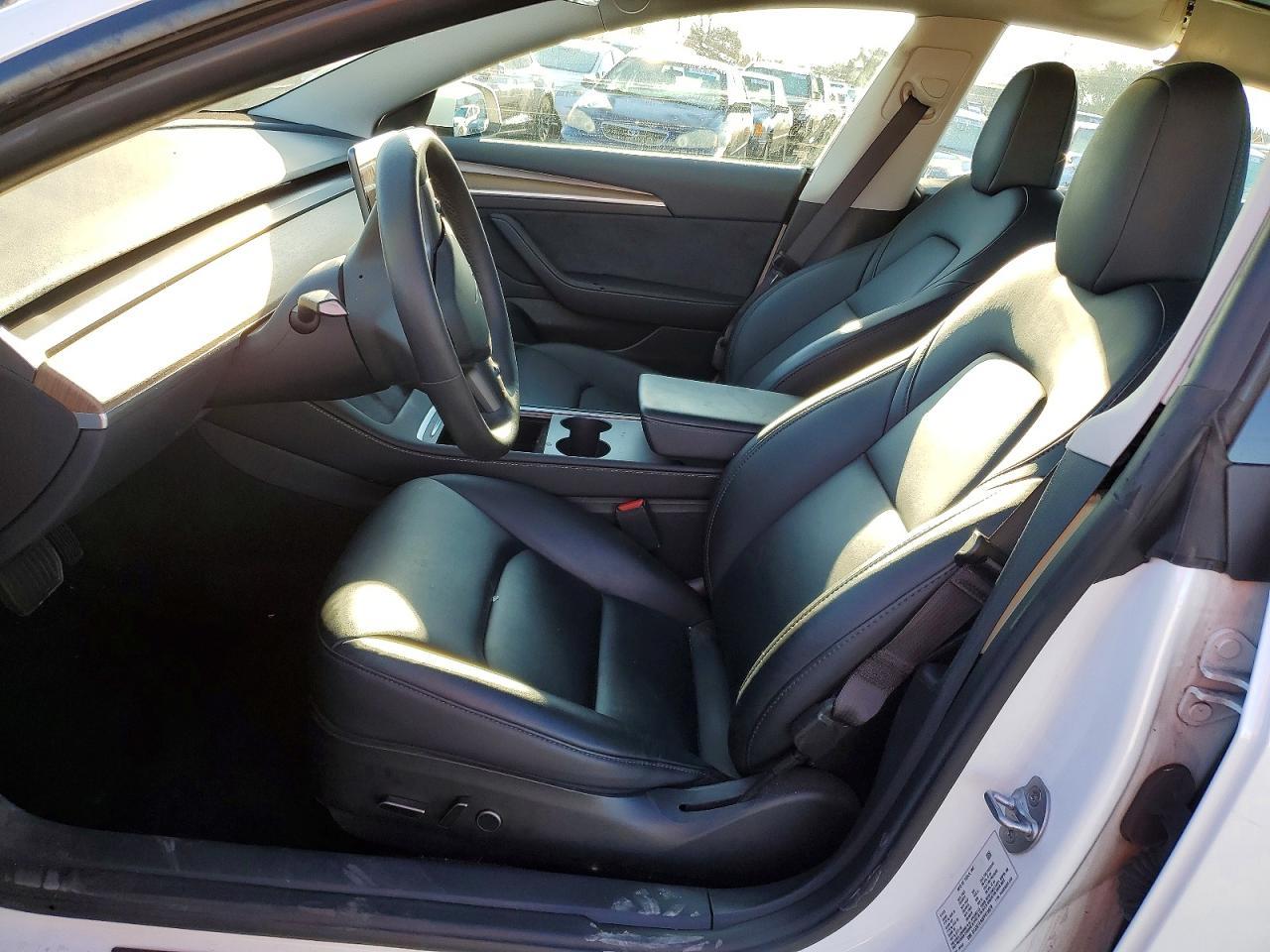 2023 Tesla Model 3 - Image 7