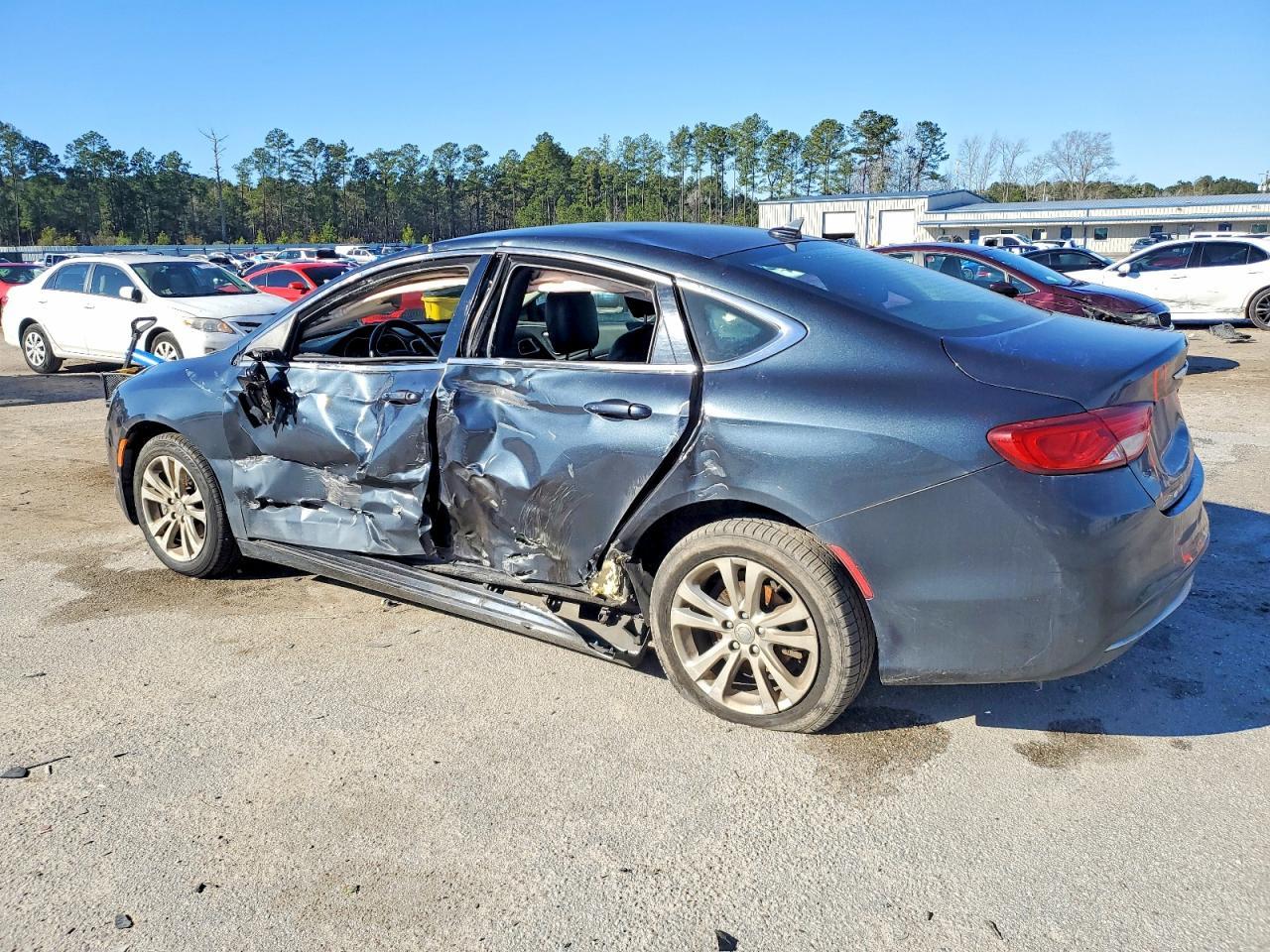 2017 Chrysler 200 Limited - Image 2