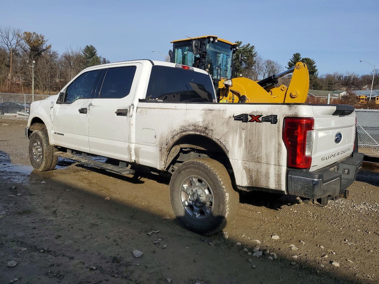 2019 Ford F250 Super Duty - Фото 2
