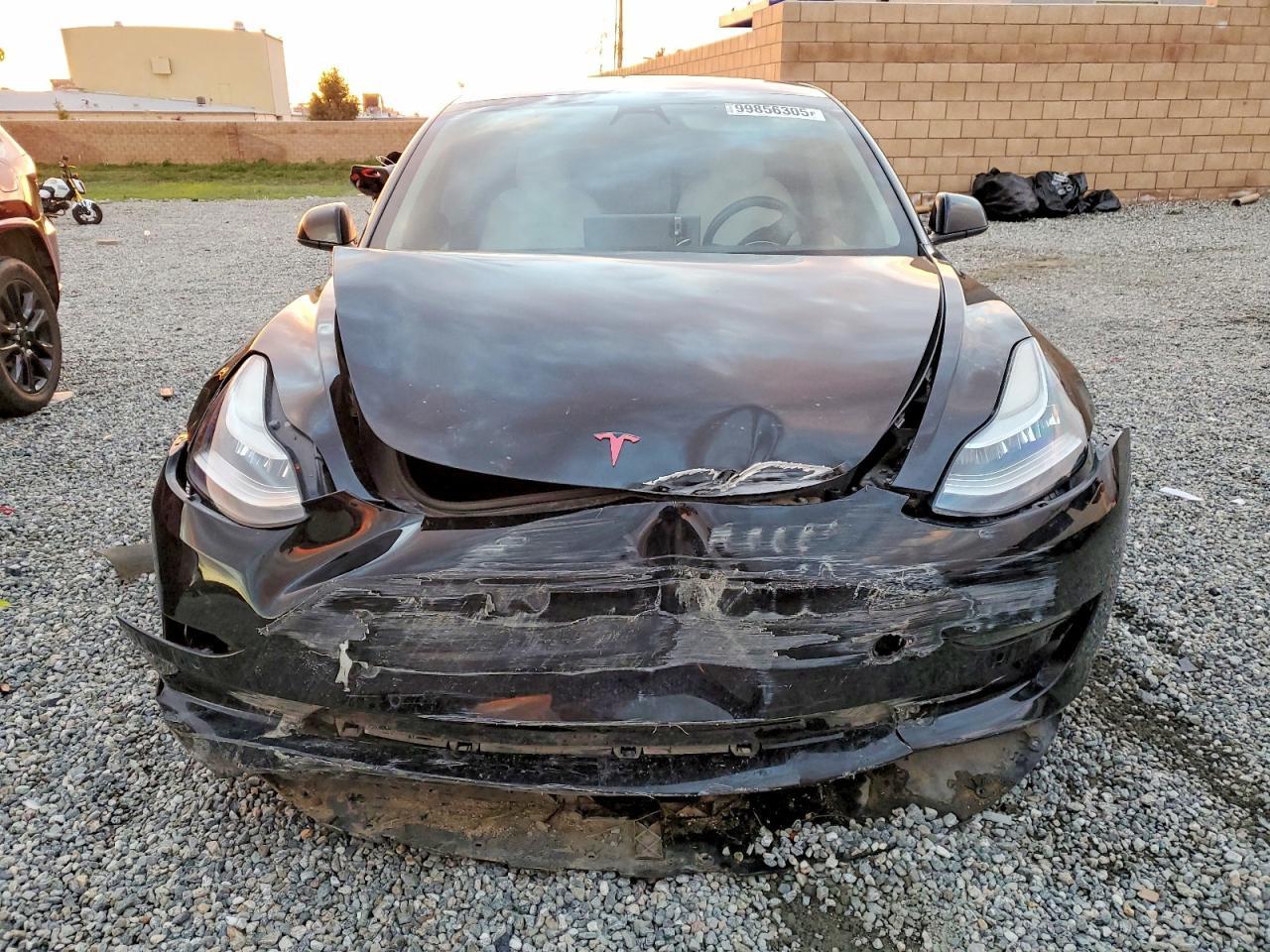 2018 Tesla Model 3 - Фото 5