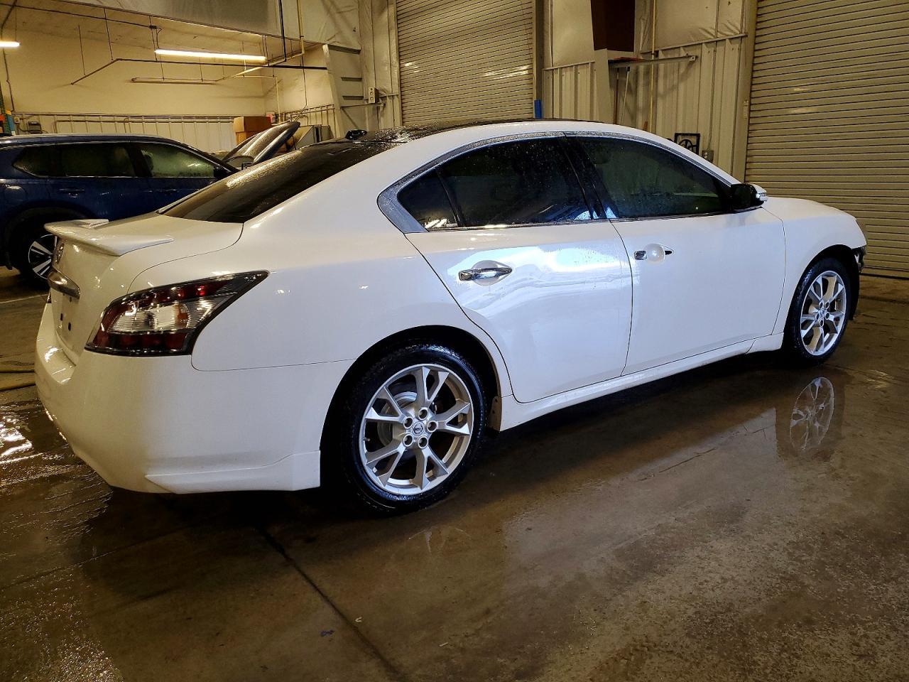 2012 Nissan Maxima S - Image 3