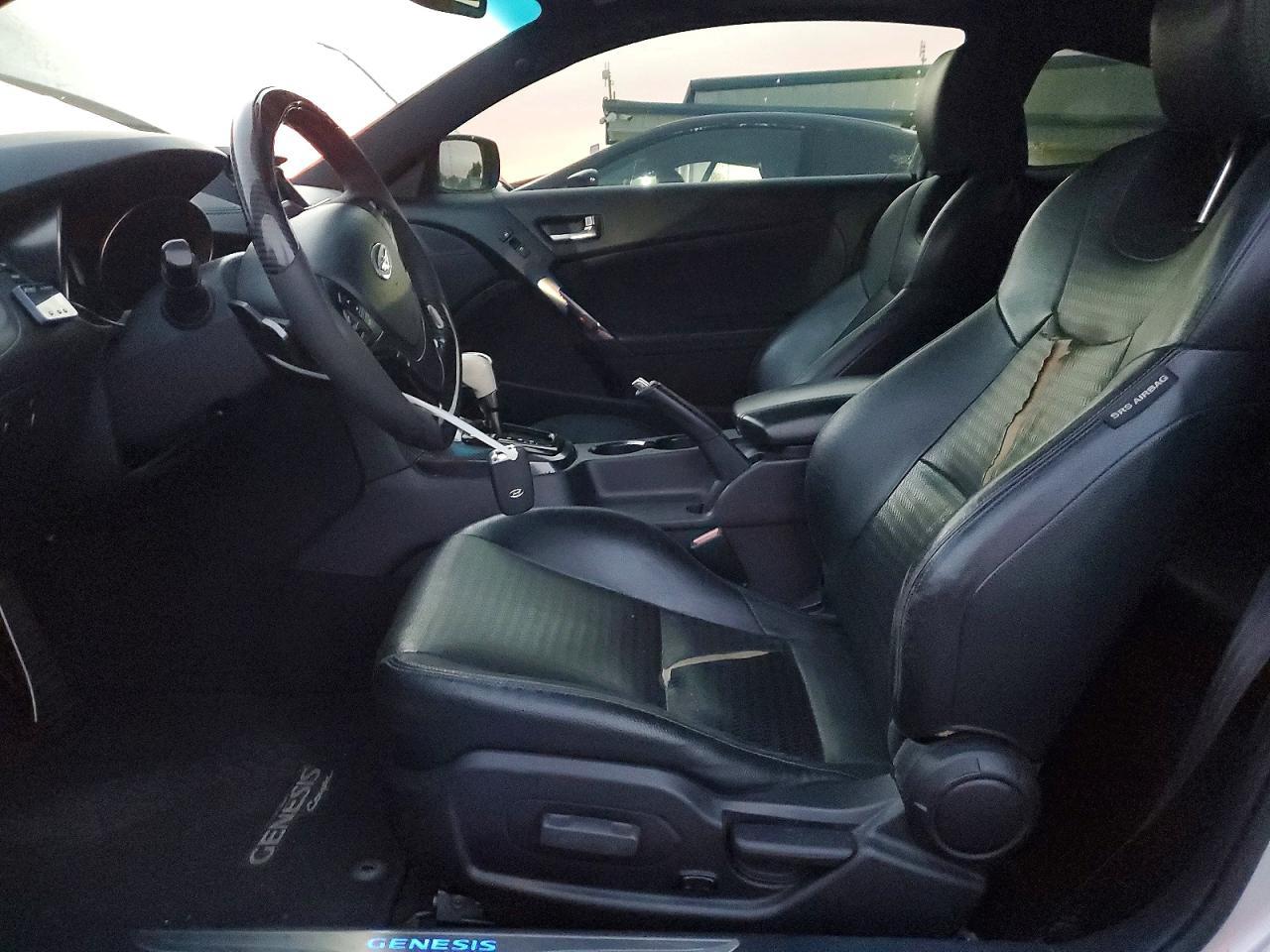 2013 Hyundai Genesis Coupe 3.8 Track - Image 7