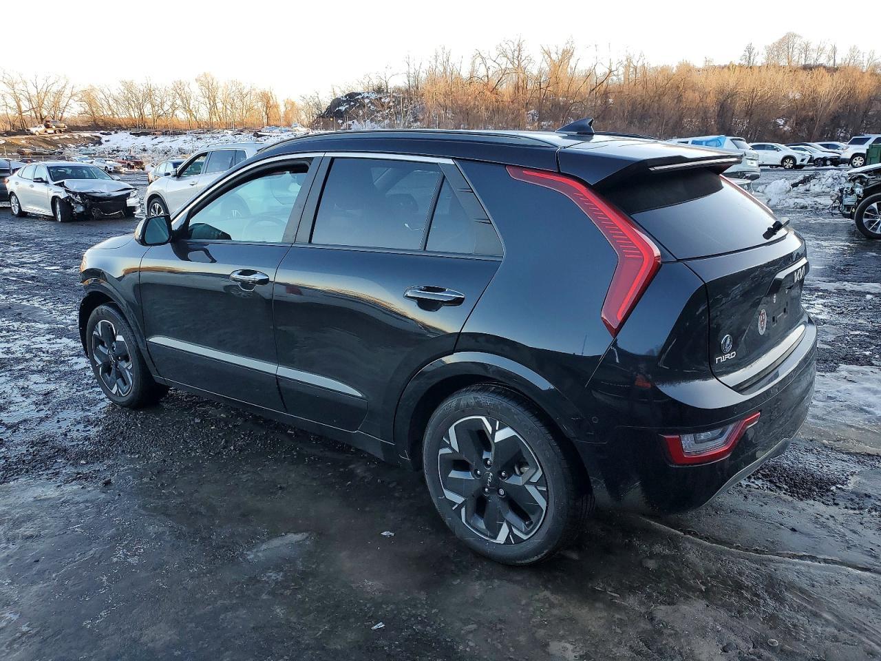 2024 Kia Niro Wave - Image 2