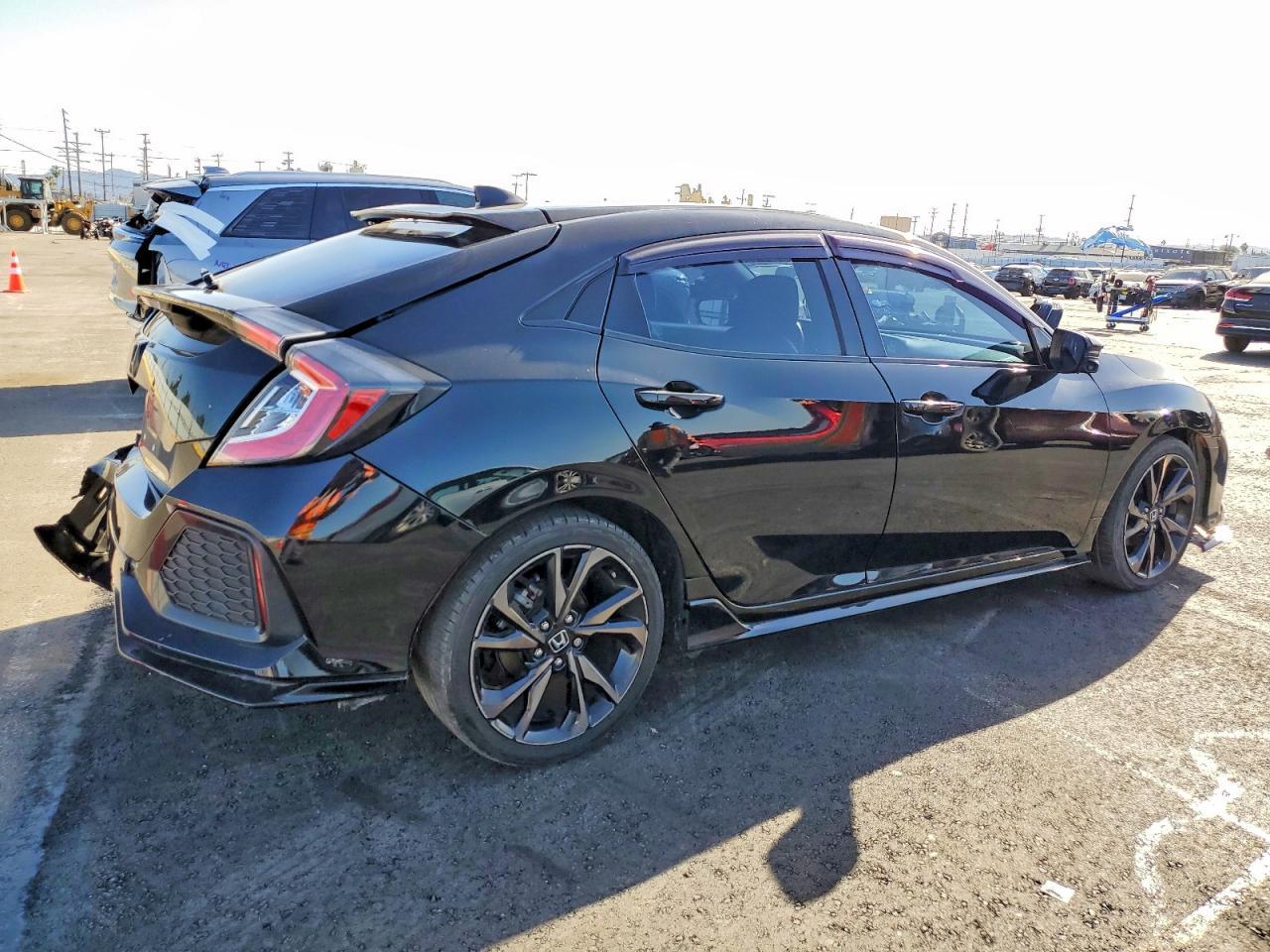 2017 Honda Civic Sport Touring - Фото 3