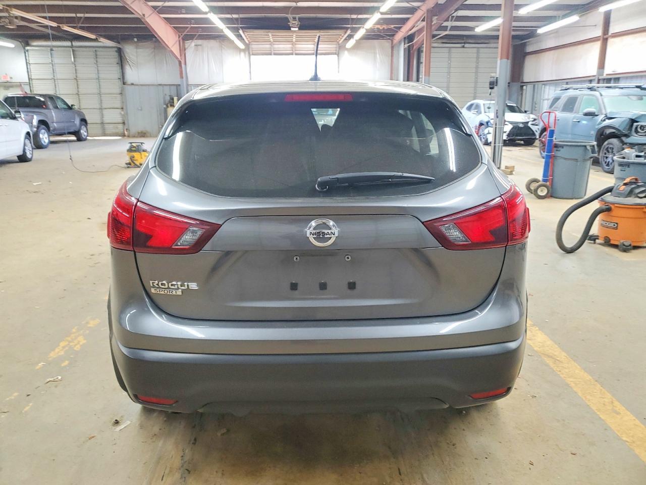 2018 Nissan Rogue Sport S - Image 6