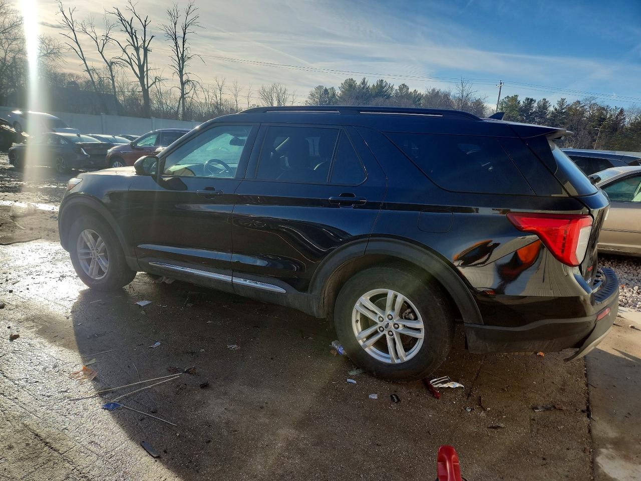 2022 Ford Explorer Xlt - Фото 2