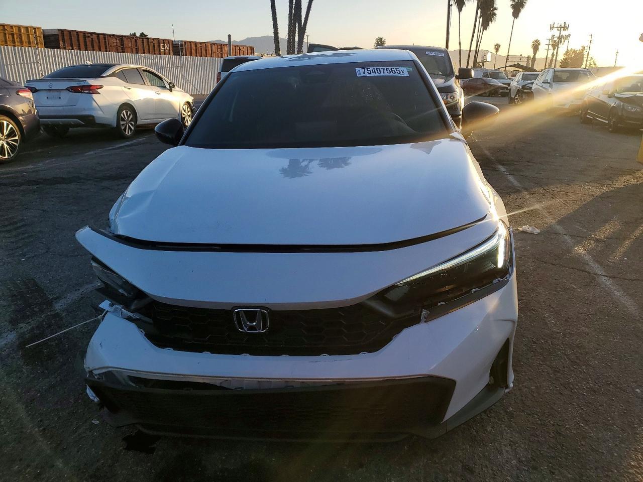 2025 Honda Civic Sport - Фото 5