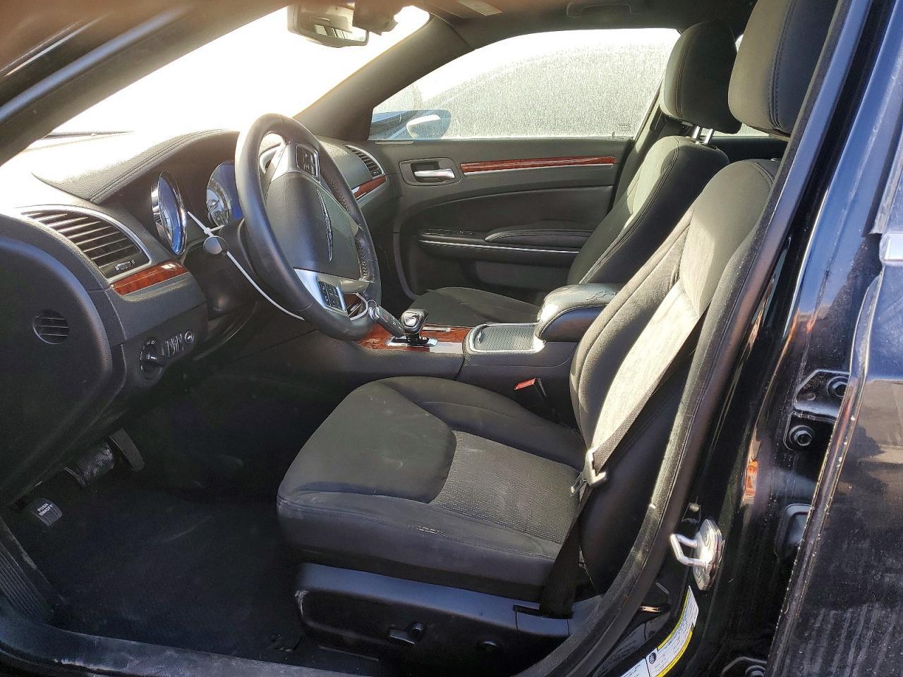 2012 Chrysler 300 - Фото 7