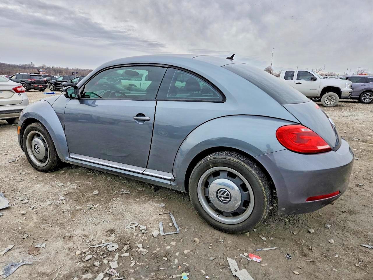 2012 Volkswagen Beetle - Image 2