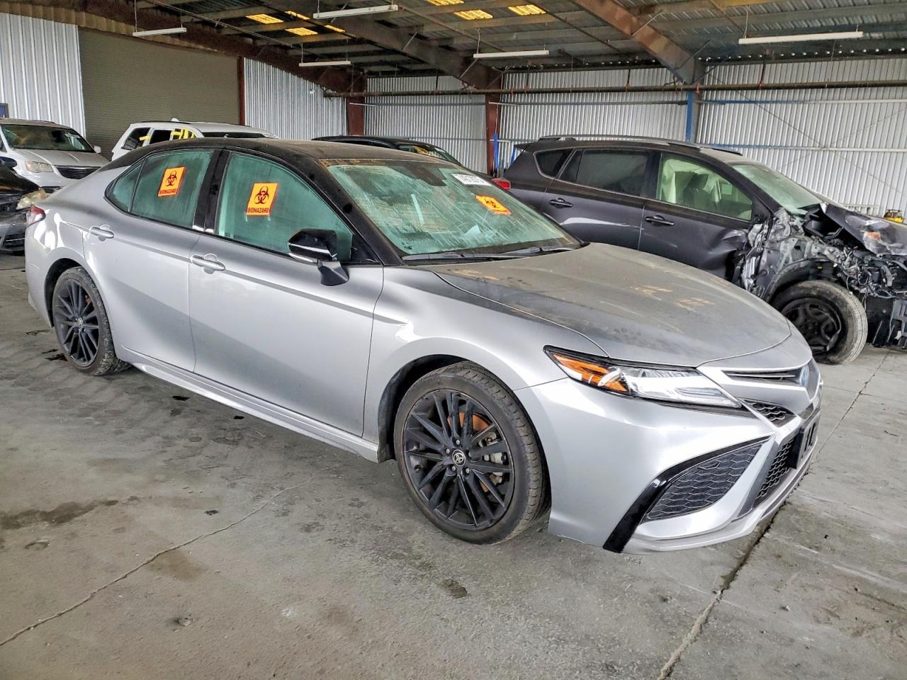 2022 Toyota Camry Hybrid Xse - Фото 4