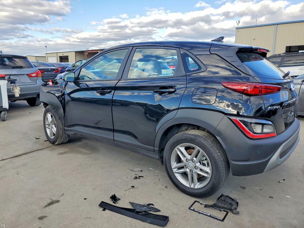 2023 Hyundai Kona Se - Image 2