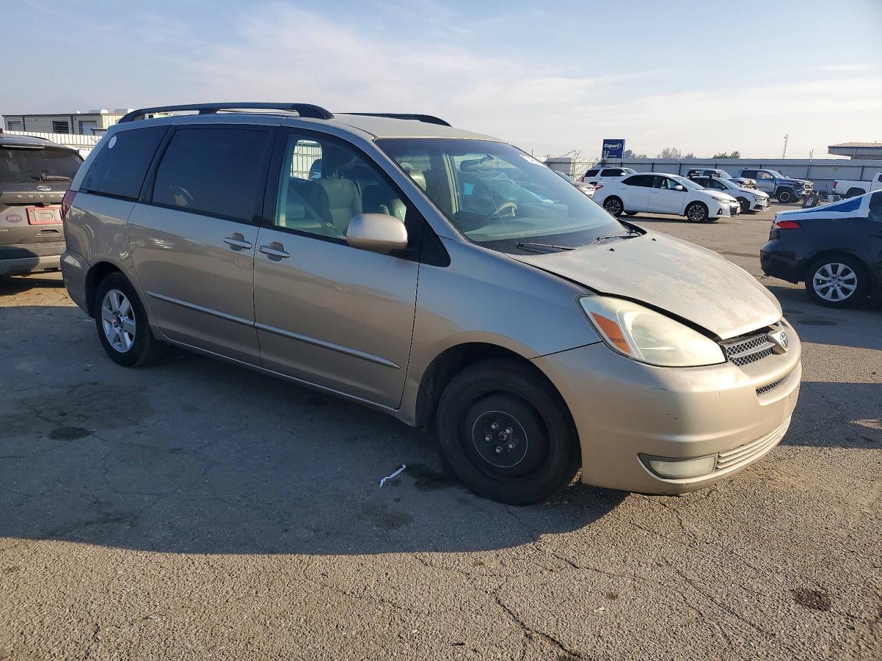 2004 Toyota Sienna Xle - Фото 4