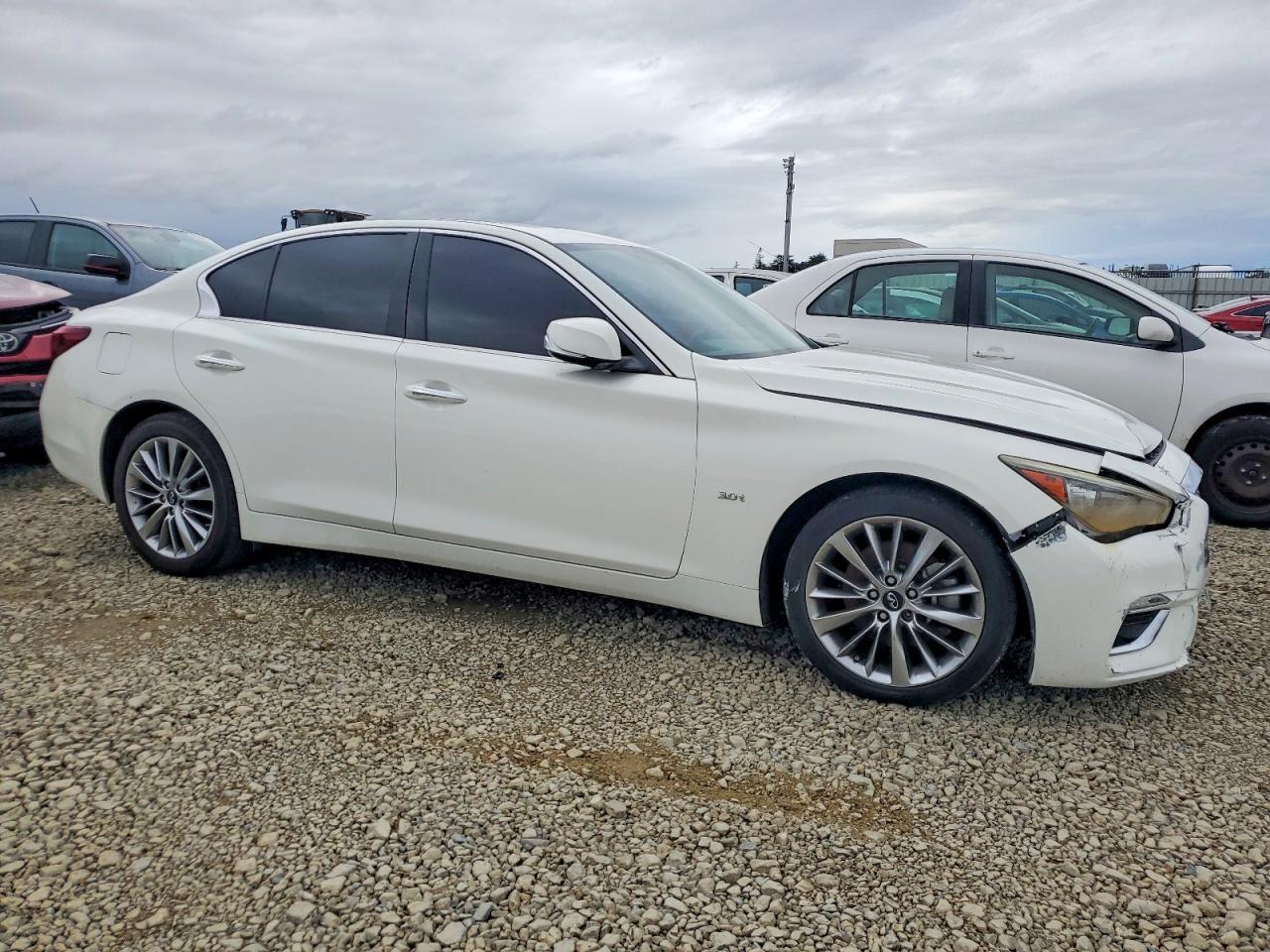 2018 Infiniti Q50 Luxe - Фото 4