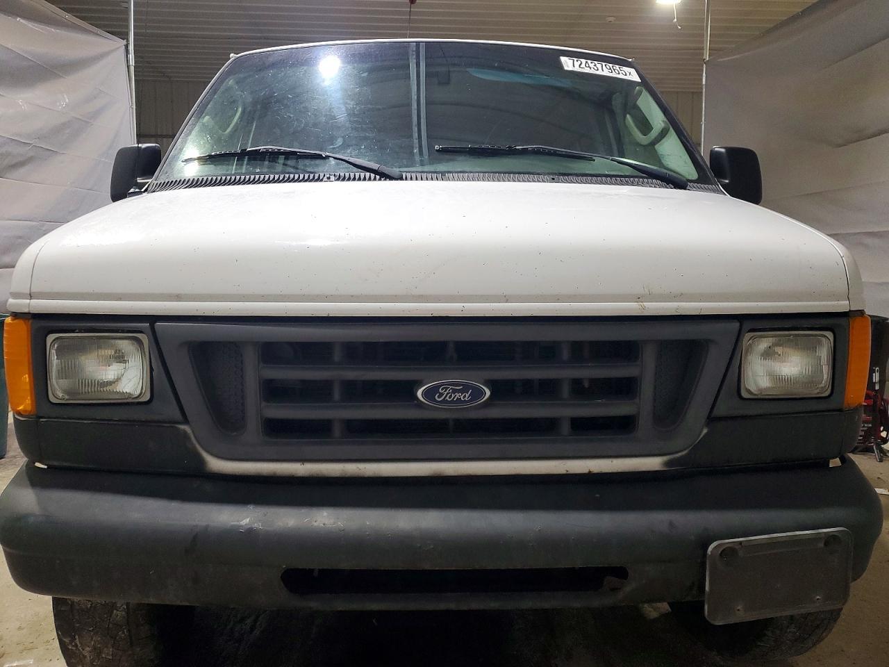 2007 Ford Econoline E250 Van - Image 5