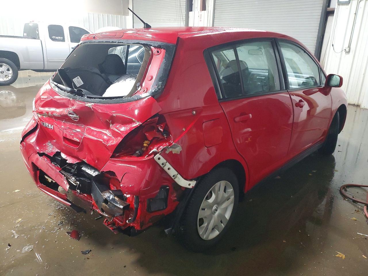 2011 Niss Versa - Фото 3