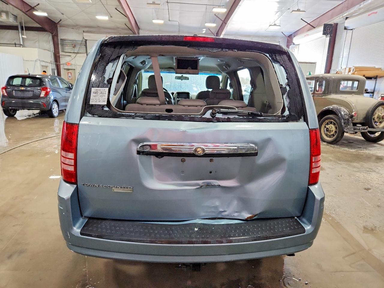 2008 Chrysler Town & Country Touring - Фото 6