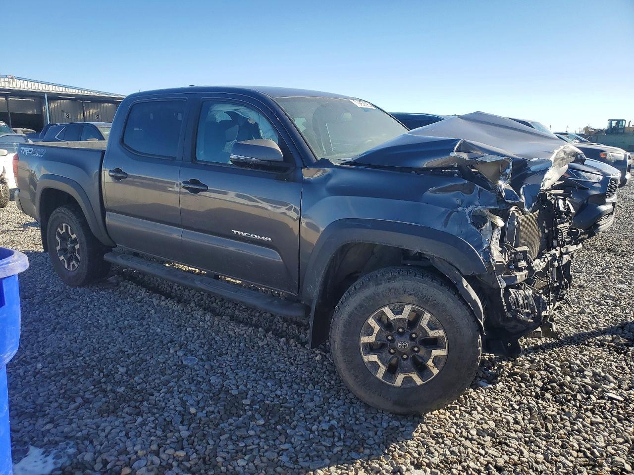 2017 Toyota Tacoma Double Cab - Фото 4