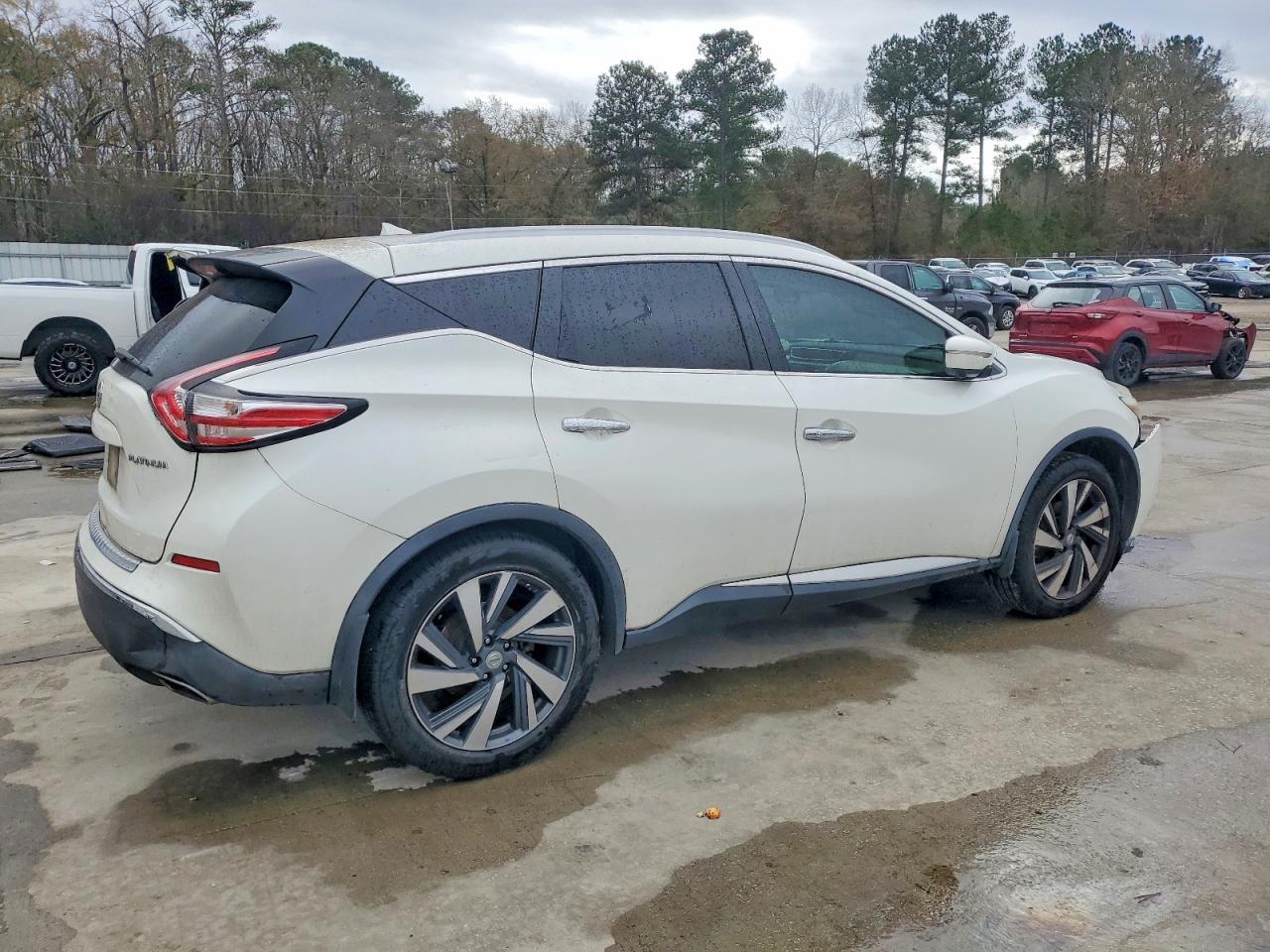 2015 Nissan Murano S - Image 3