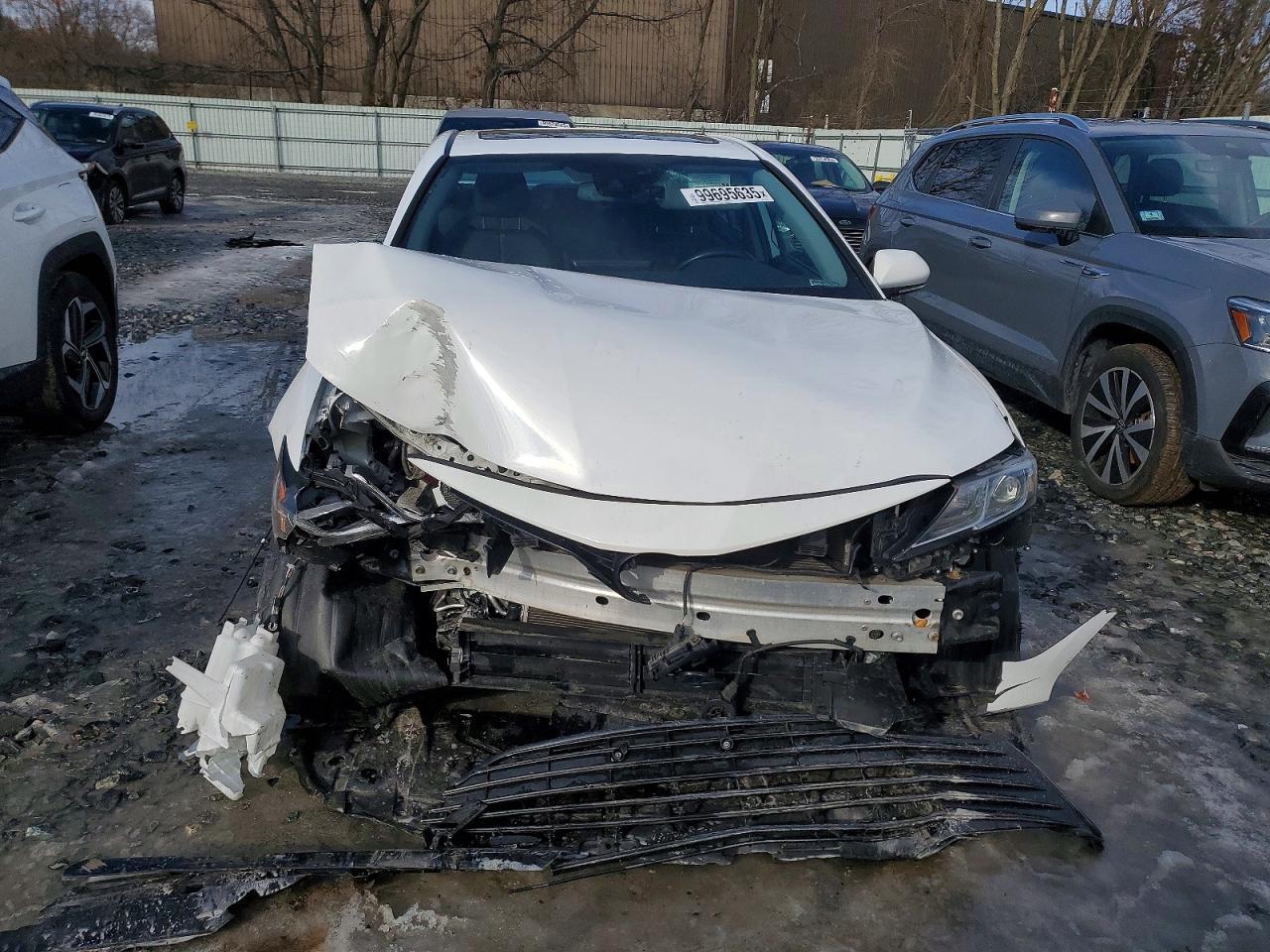2022 Toyota Camry Hybrid Le - Фото 5