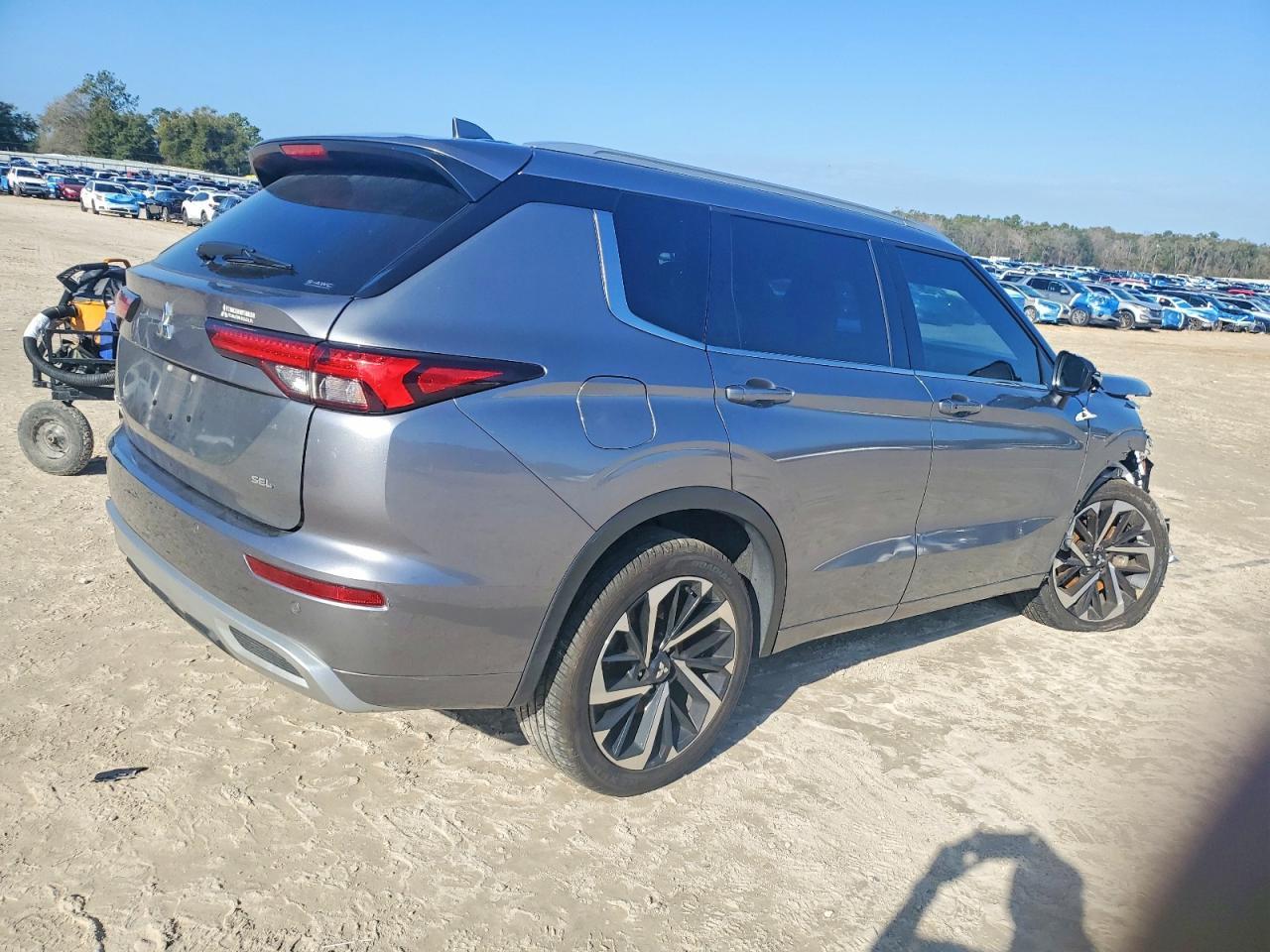 2022 Mitsubishi Outlander Sel - Фото 3