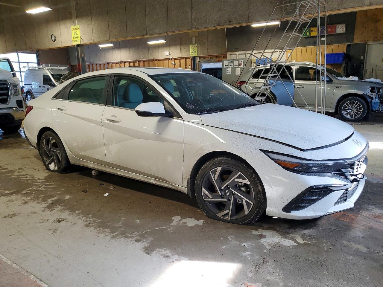 2025 Hyundai Elantra Limited - Image 4