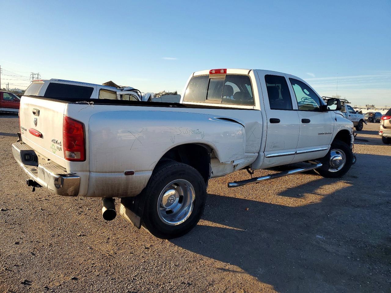 2005 Dodge Ram 3500 St - Фото 3