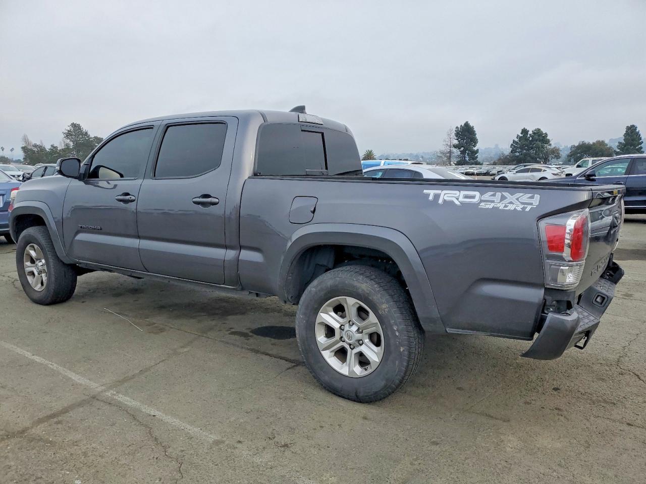 2023 Toyota Tacoma Double Cab - Image 2