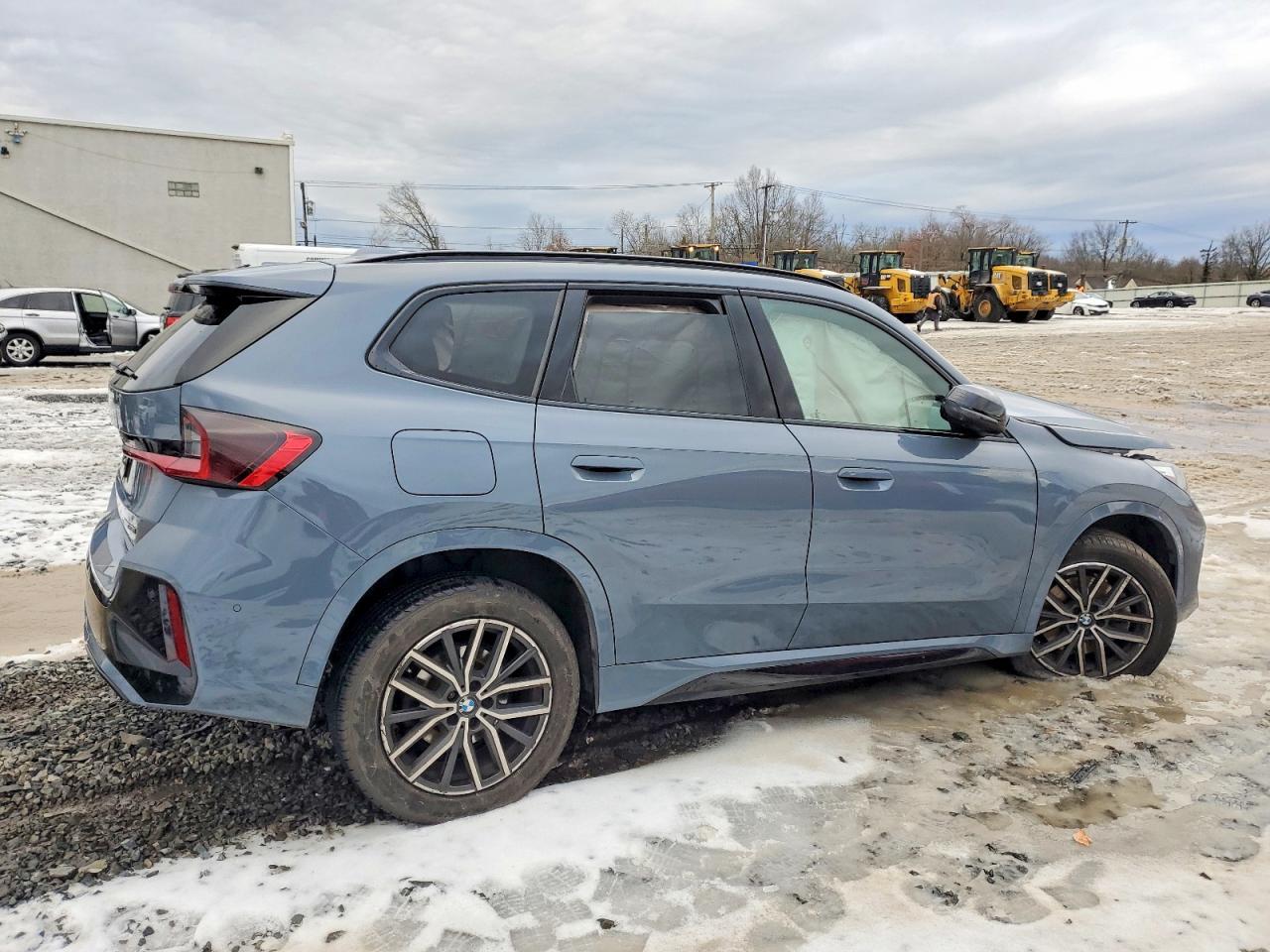 2023 BMW X1 xDrive28I - Фото 3