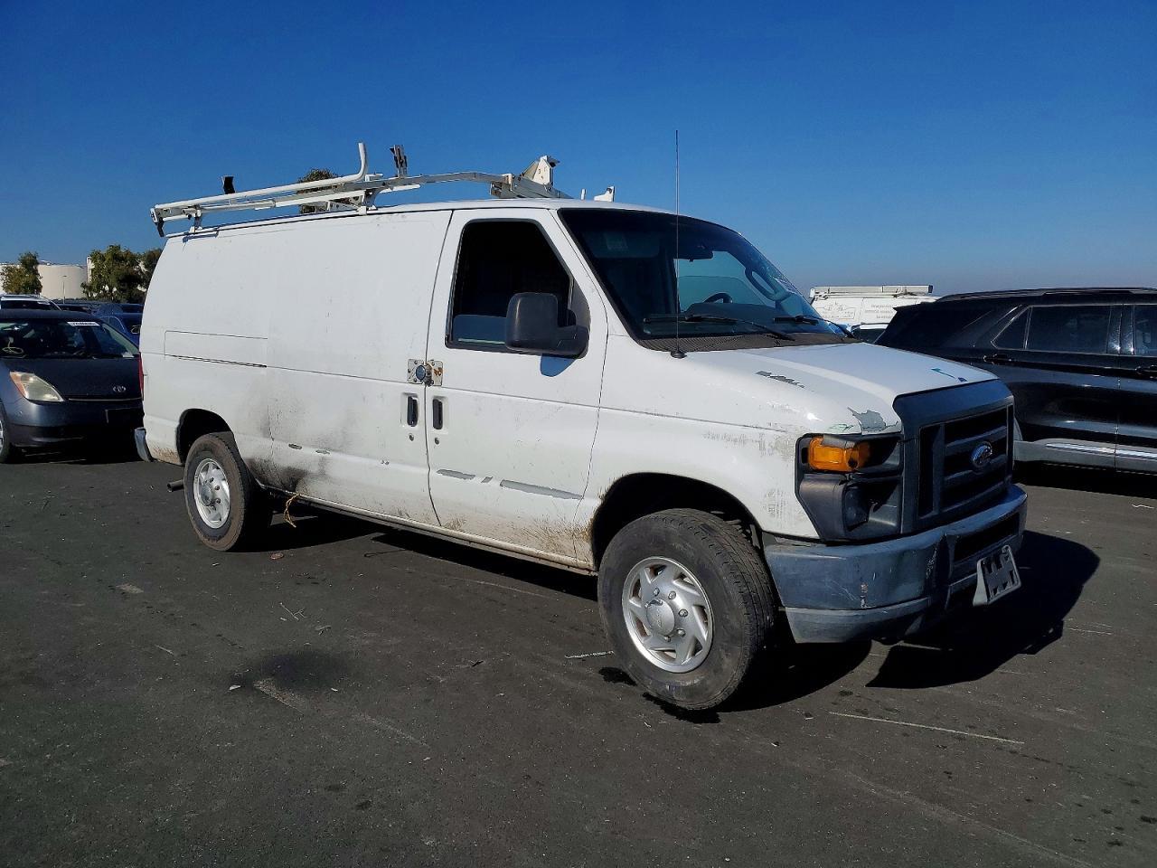 2013 Ford E250 Utility / Service Van - Фото 4