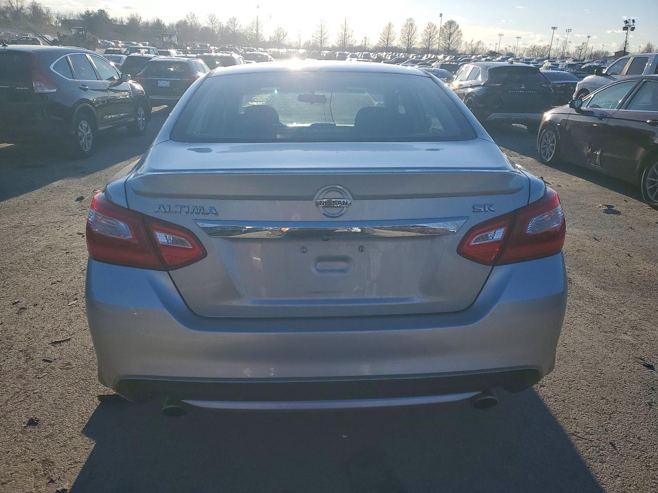 2016 Nissan Altima 2.5 - Фото 6