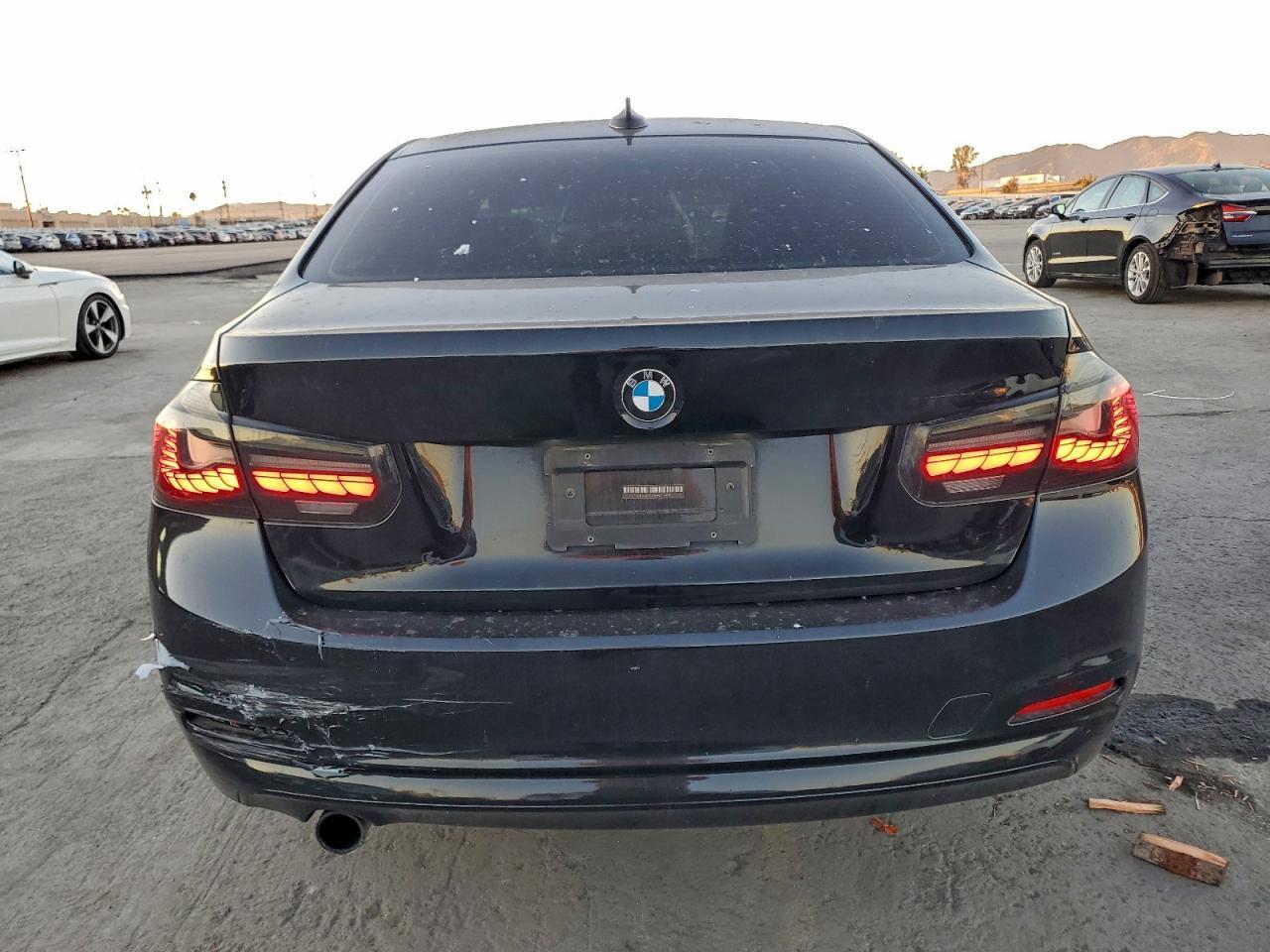 2017 BMW 320 I - Фото 6