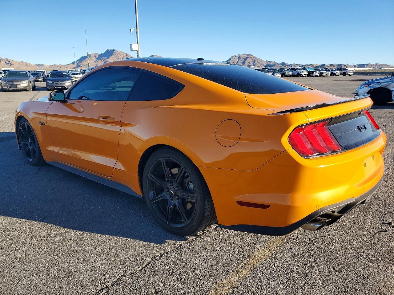 2019 Ford Mustang Gt - Фото 2