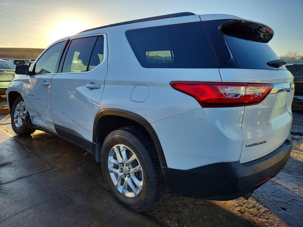 2020 Chevrolet Traverse Lt - Image 2