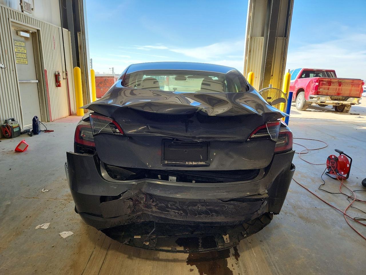 2023 Tesla Model 3 - Фото 6