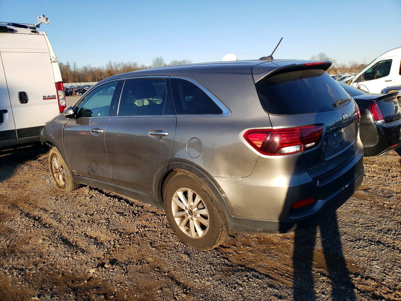 2019 Kia Sorento Lx - Image 2