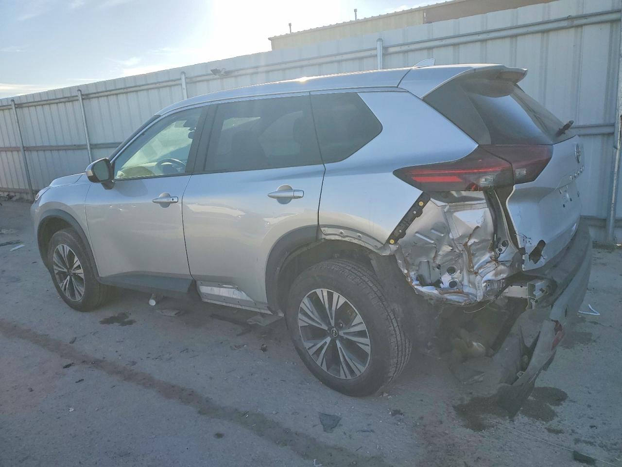 2023 Nissan Rogue Sv - Фото 2