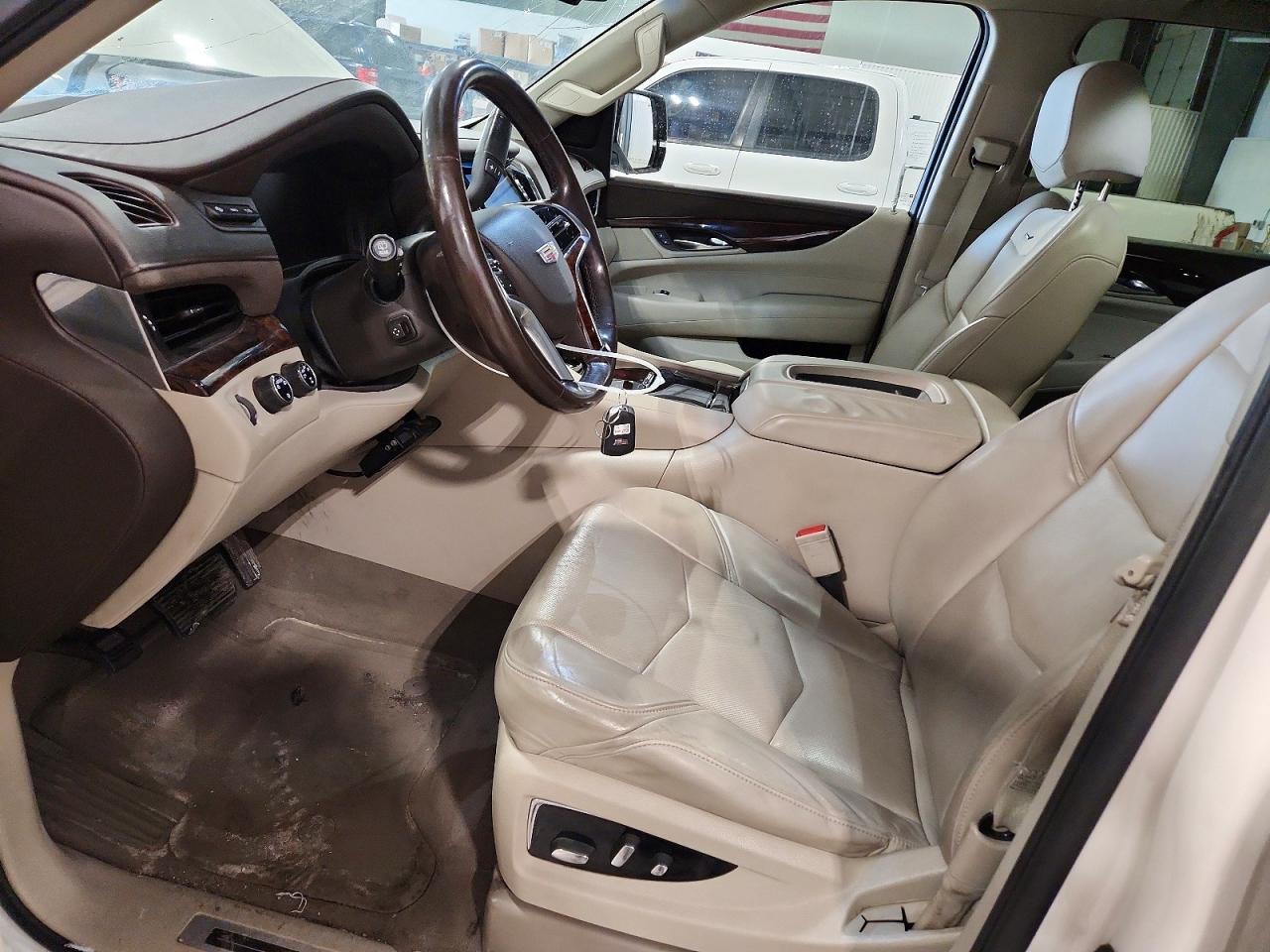 2015 Cadillac Escalade Luxury - Image 7