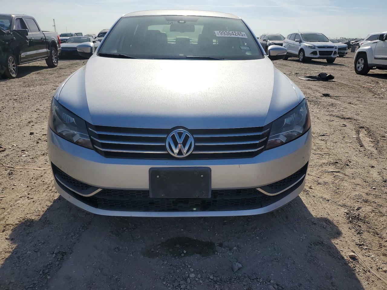 2013 Volkswagen Passat - Фото 5